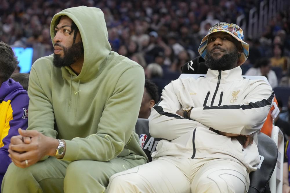 通过积极的 通过积极的